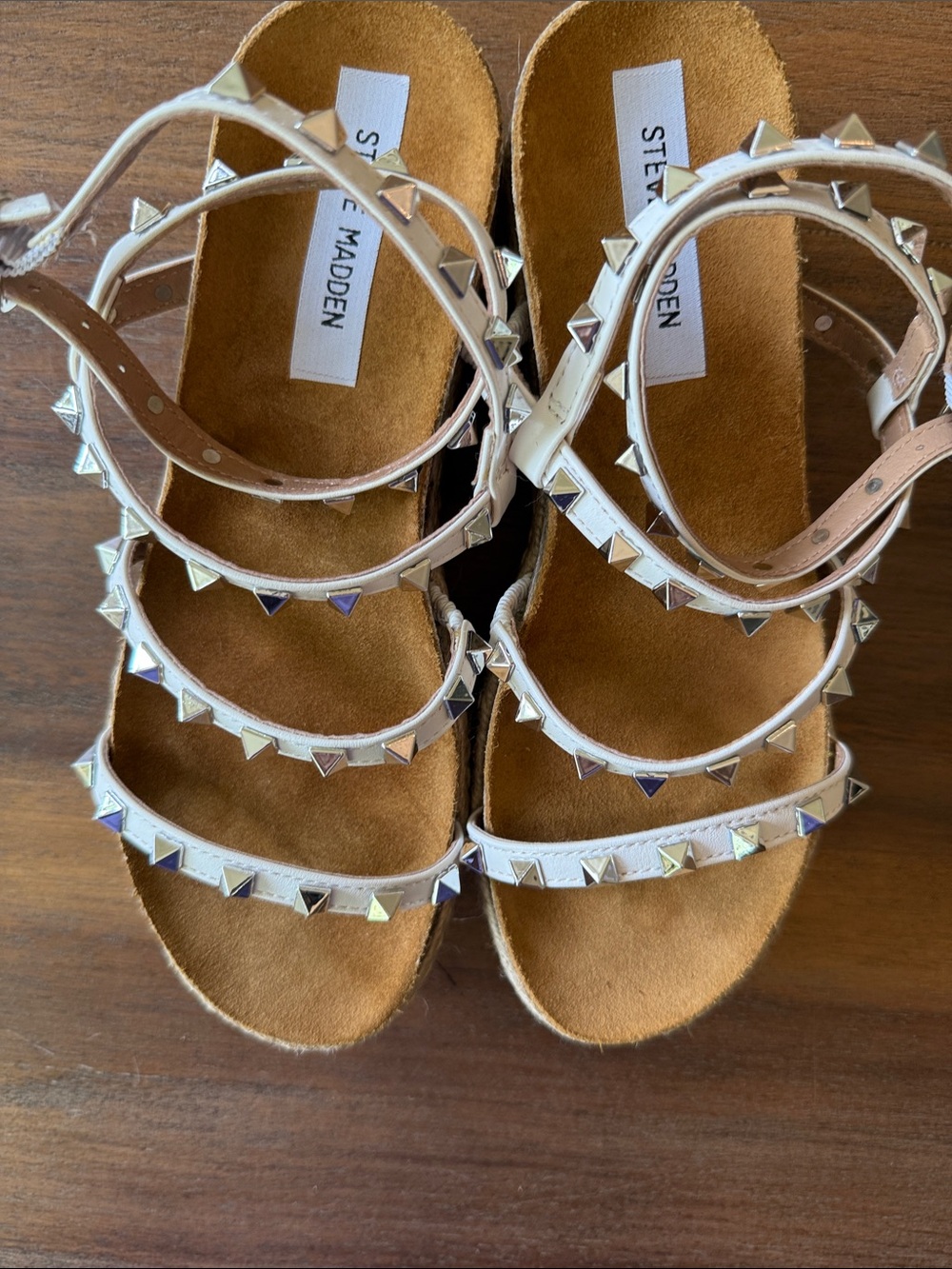 Steve Madden Gold Studded Platform Sandals Size 8.5 - Picture 10 of 10